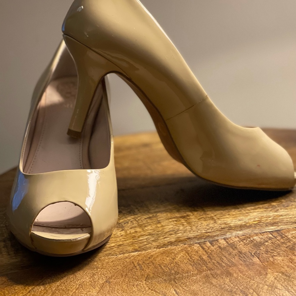 Vince Camuto patent leather heals